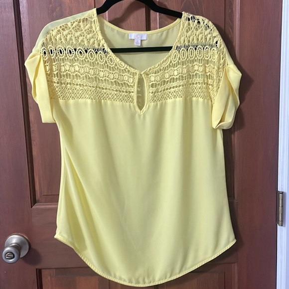 Yellow Lace Blouse small - Picture 1 of 1